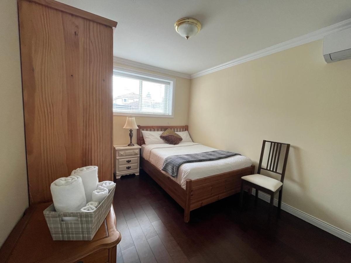 Coze Home In Vancouver Near Yvr Экстерьер фото