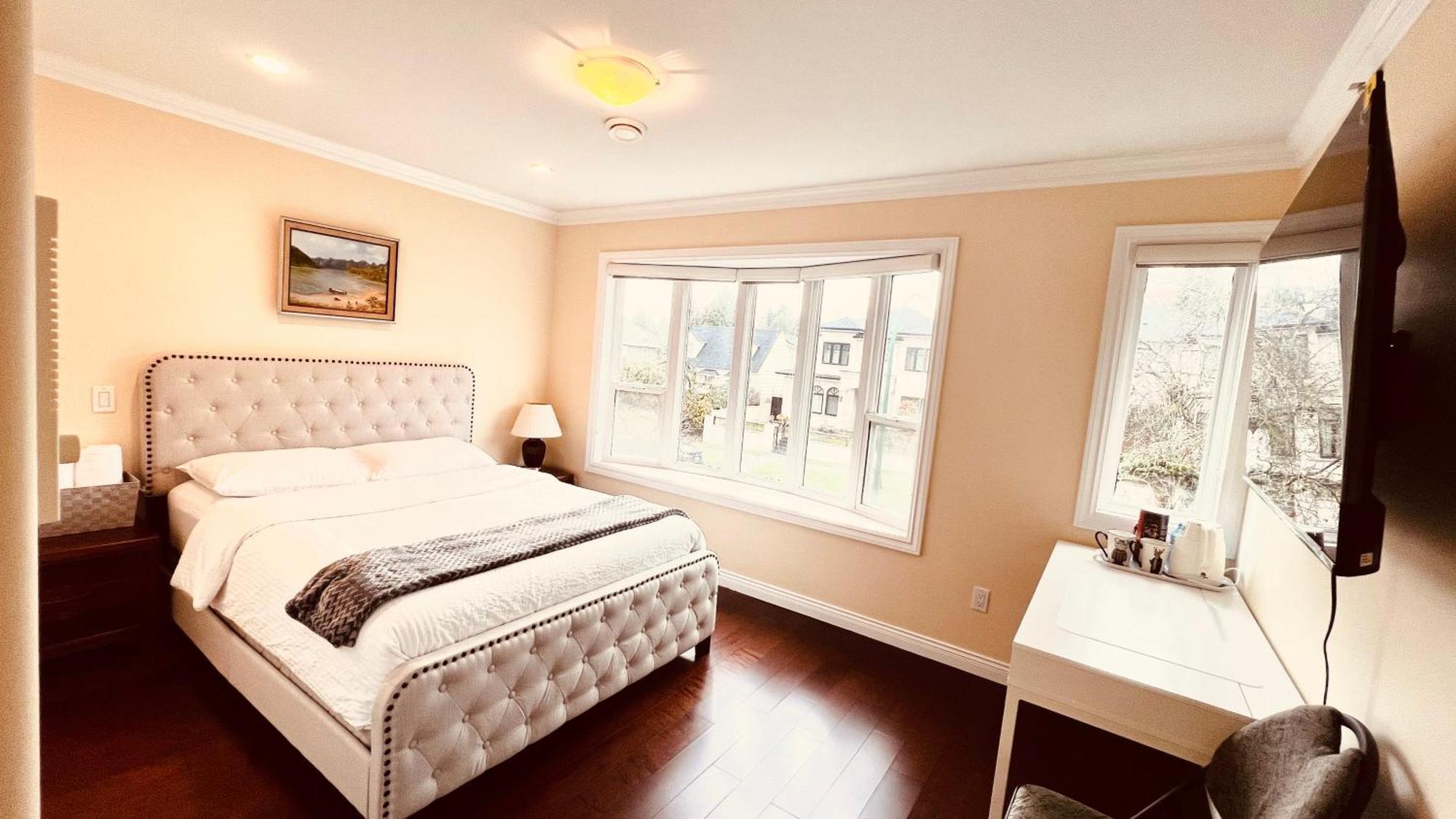Coze Home In Vancouver Near Yvr Экстерьер фото