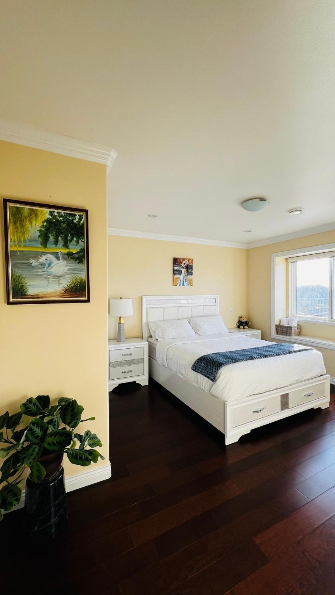Coze Home In Vancouver Near Yvr Экстерьер фото