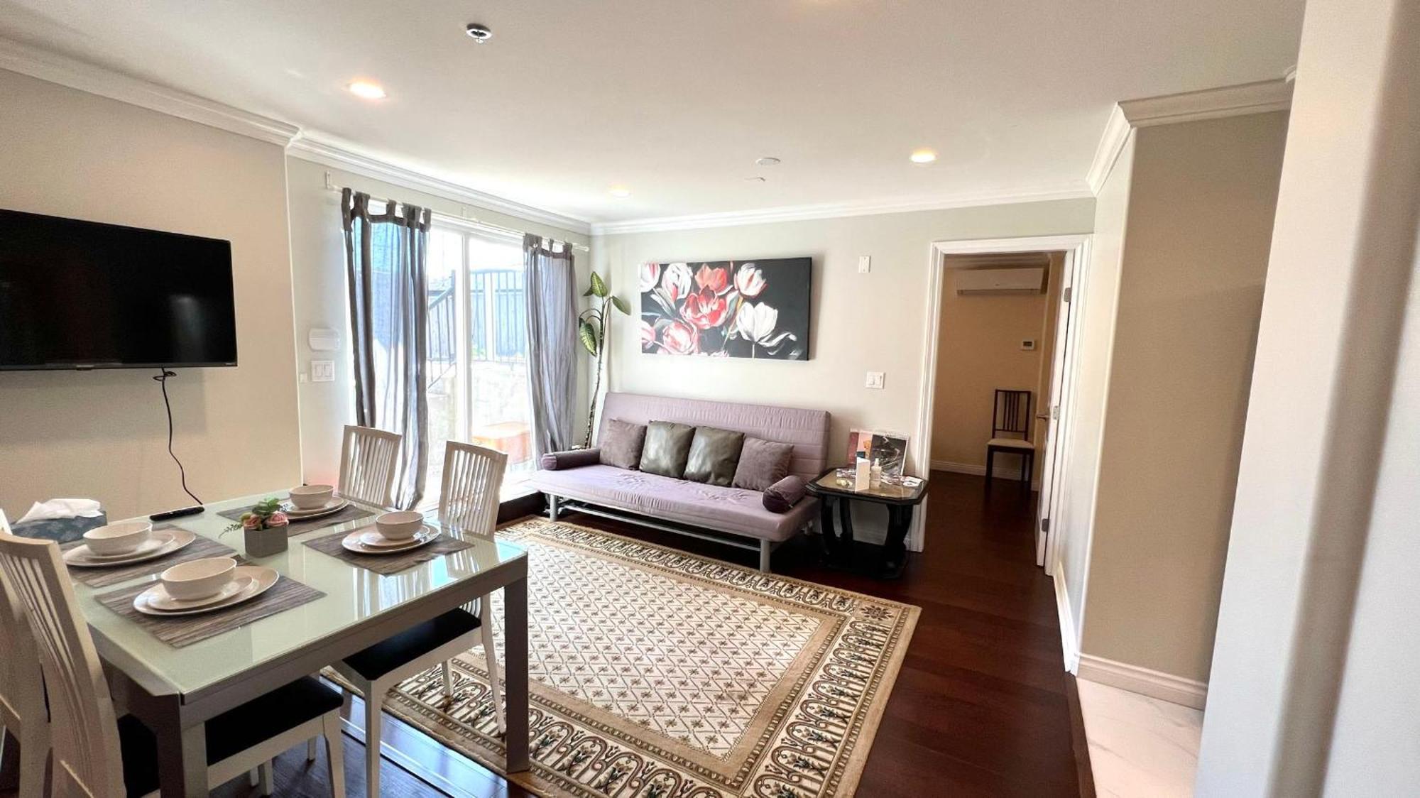 Coze Home In Vancouver Near Yvr Экстерьер фото